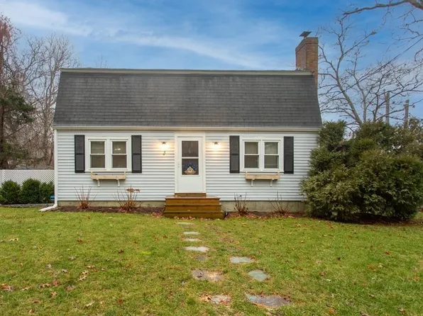 3 Earl Rd, Plymouth, MA 02360
