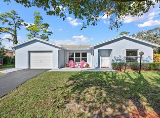 7290 Pinecone Terrace, Lake Worth, FL 33467