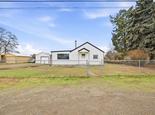 1308 Rainier St, Grandview, WA