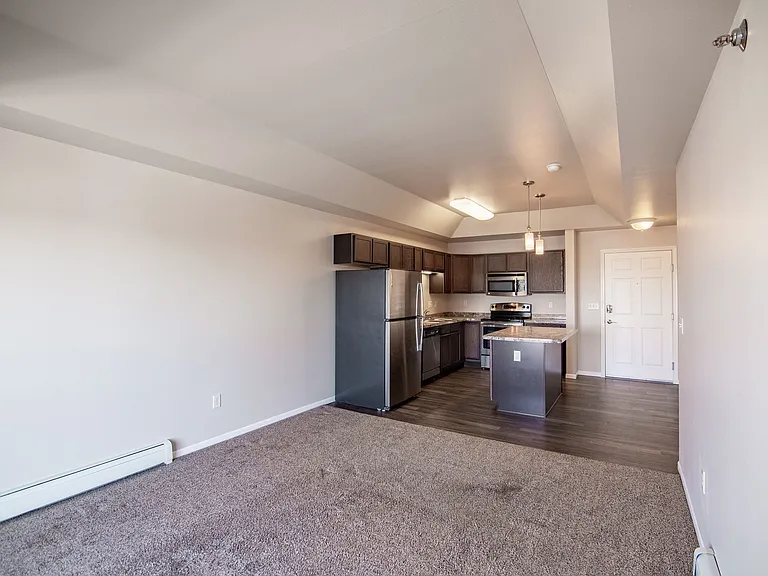 Eaglebrook at Prairie Grove Apartments — Photo 6