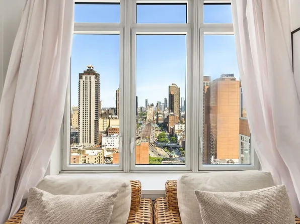 205 E 59th St APT 22C, New York, NY 10022