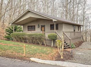184 Longview Dr, Hayesville, NC 28904