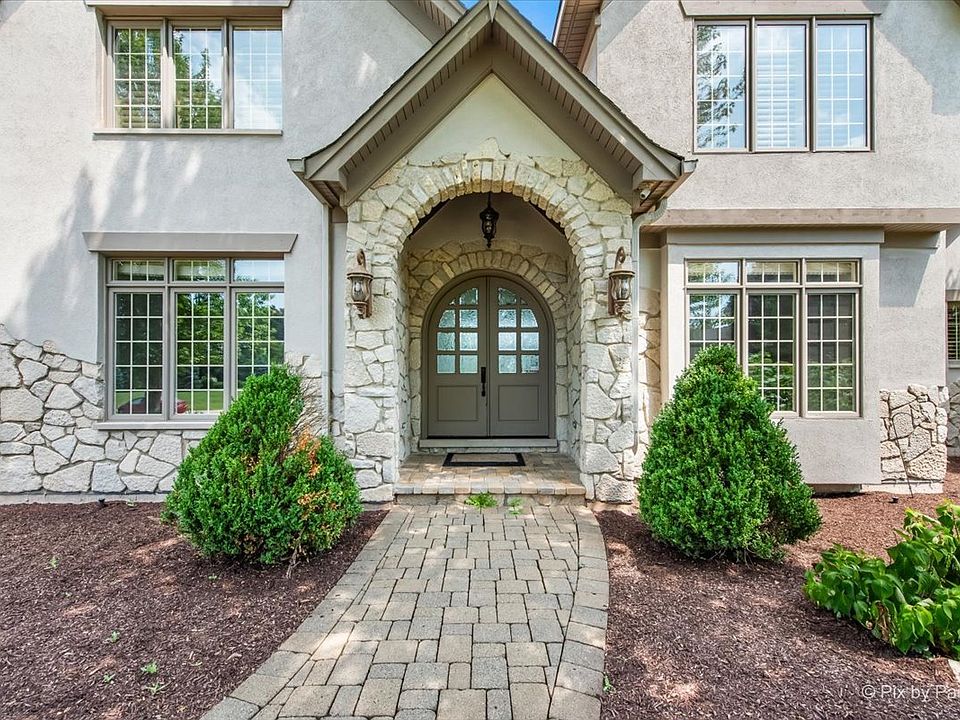 6918 Inverway Dr, Crystal Lake, IL 60014 | Zillow
