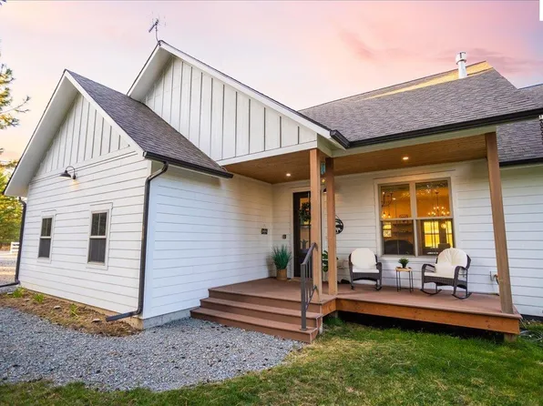 102 Locust Ln, Priest River, ID 83856