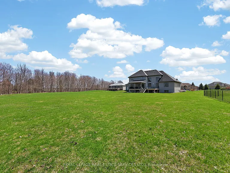 18 Walnut Dr — Photo 28