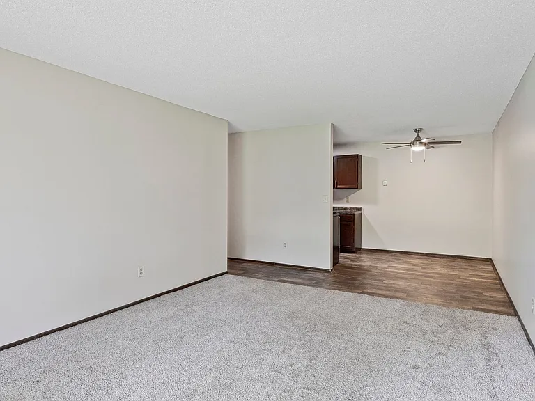 Eastgate Apartments — Photo 45
