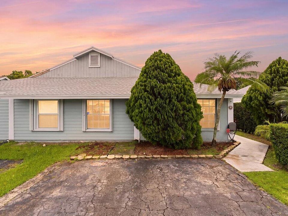 1st image of 970 SW 111th Way