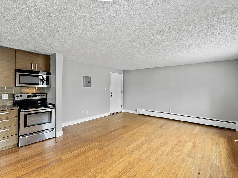 Pearl Apartments — Photo 7