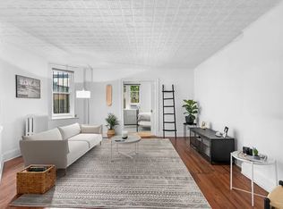 198 8th Ave APT 1R, Brooklyn, NY 11215
