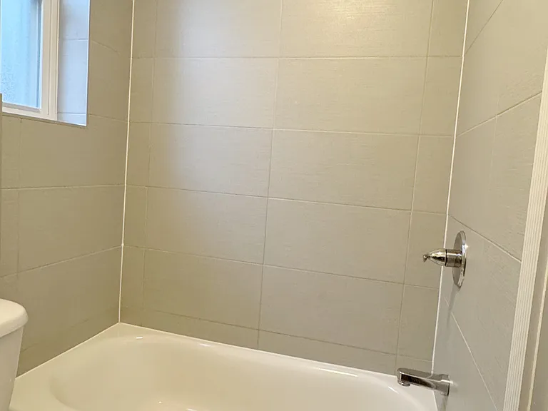 530 Driggs Ave #2L — Photo 7