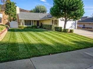 22368 Paragon Dr, Santa Clarita, CA 91350