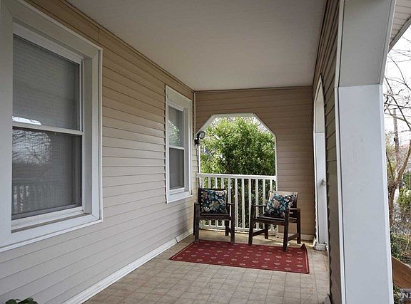 2nd image of 483 Grand Ave