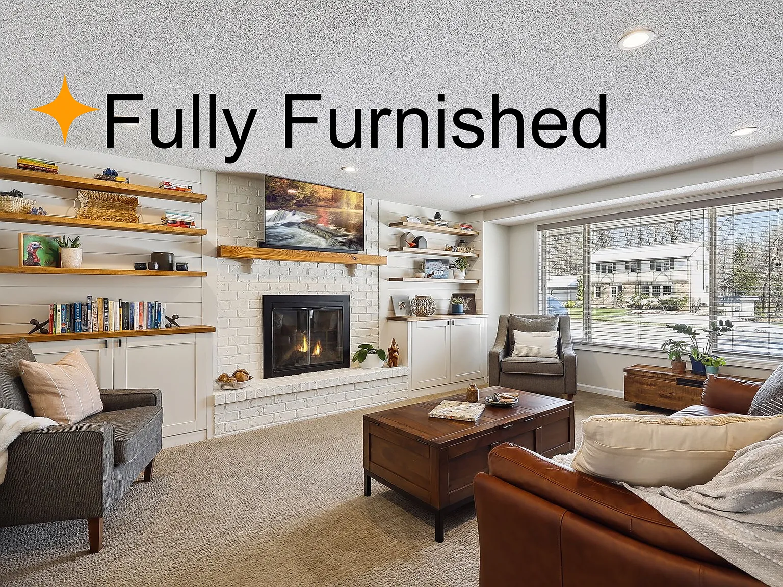 4 bed, 2.5 bath, 2512 sqft, $5,200 — Photo 1