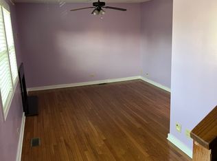30W061 Mulberry Ct #30W061, Warrenville, IL 60555