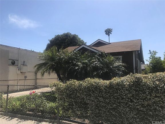 3rd image of 9733 S Inglewood Ave