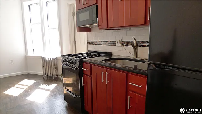 Rented by Oxford Property Group | media 14