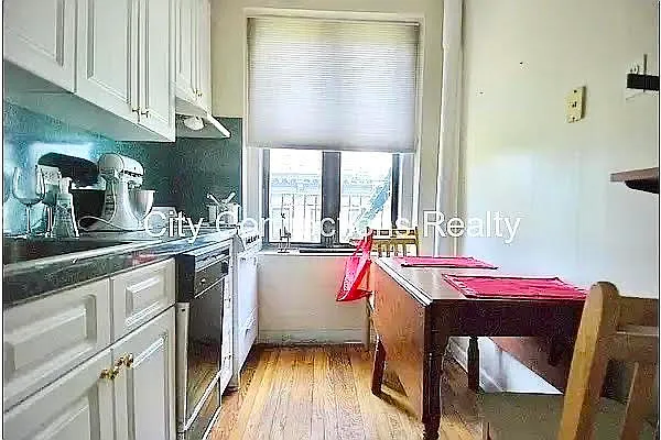 Rented by City Connections Realty | media 12