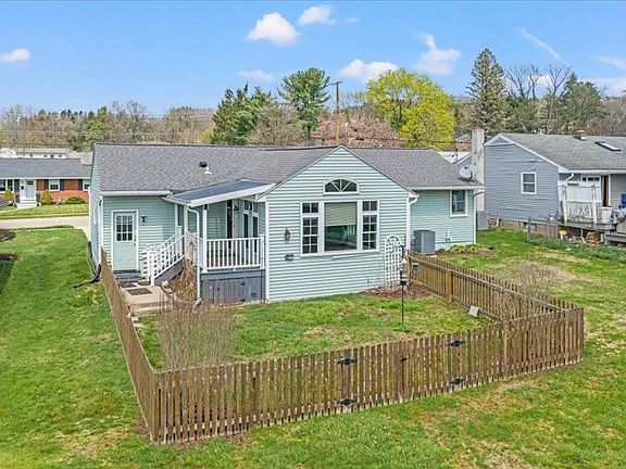 2nd image of 3604 Dean Dr