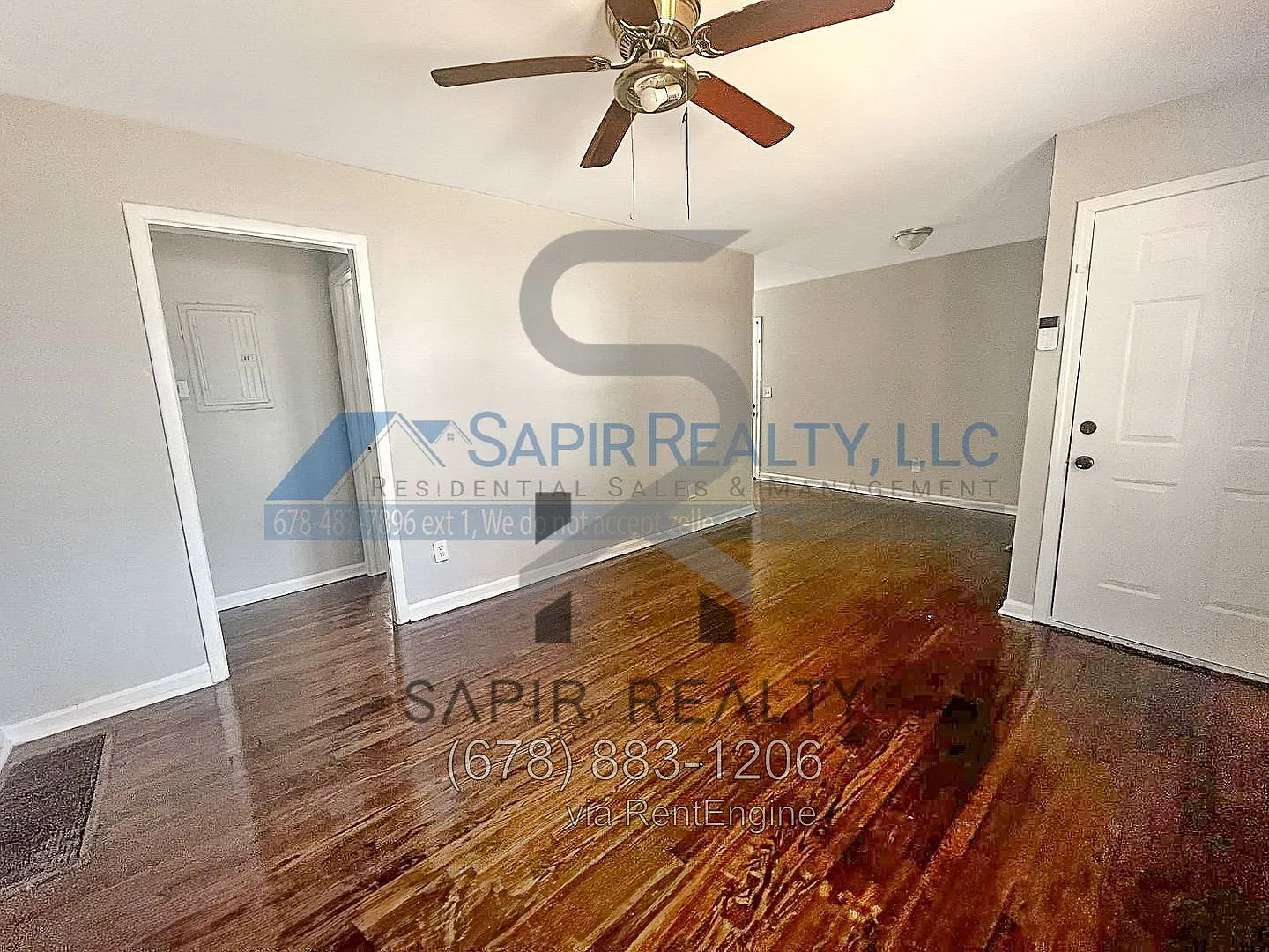 3 bed, 1.0 bath, 1104 sqft, $1,700 — Photo 2