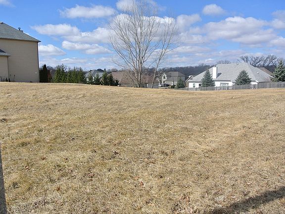 3rd image of 905 Stony Creek Ln
