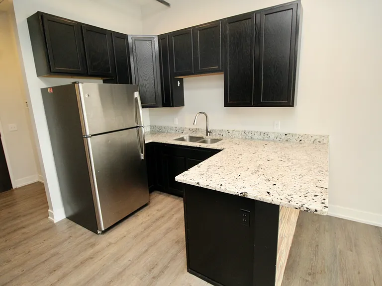 4005 Chicago Dr SW #B — Photo 11