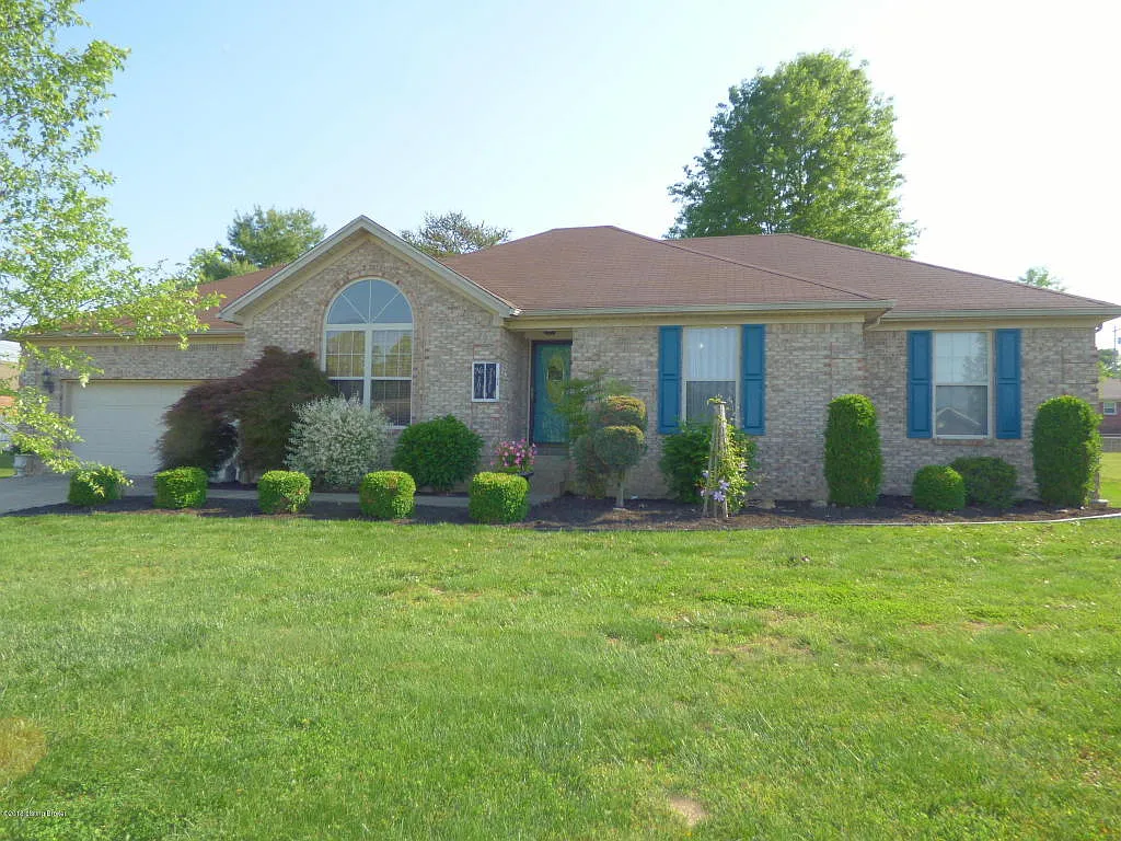 302 Jasper Ln photo 1