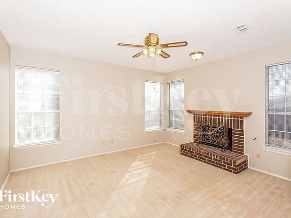 2nd image of 4317 Fairmont Dr