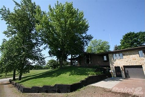 946 Rt 910 DRIVEWAY TOWARDS 910