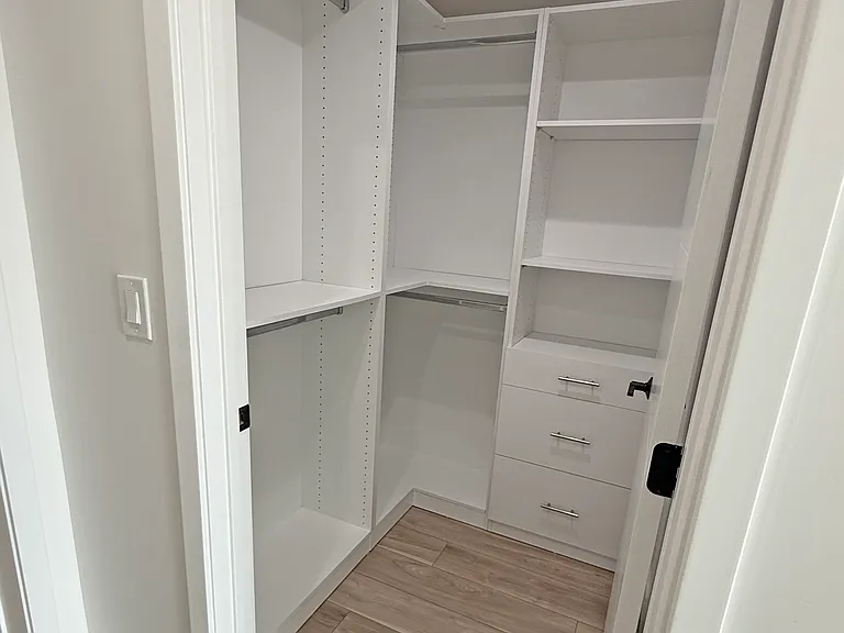 10934 Peach Grove St #201 — Photo 36