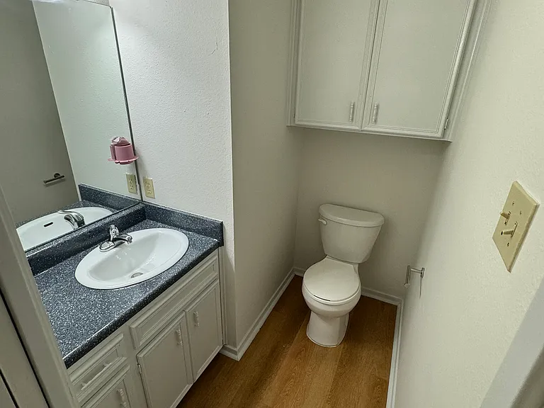 7000 Oak Meadow Cir #C — Photo 17
