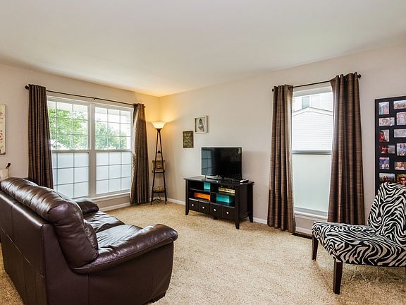 2nd image of 10648 Great Plaines Dr
