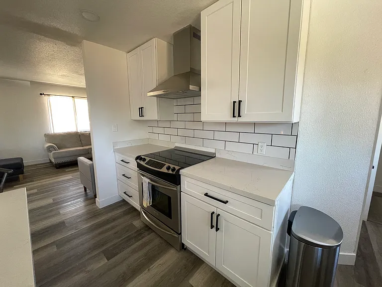 10902 Kline St SW — Photo 9