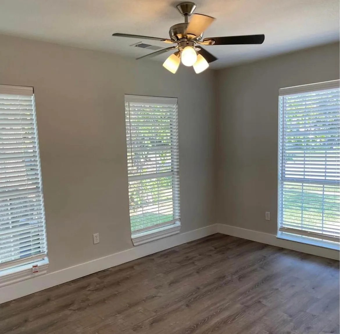 512 Cedar Dr — Photo 3
