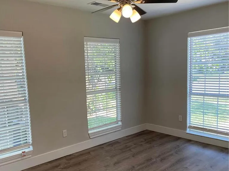 512 Cedar Dr — Photo 3