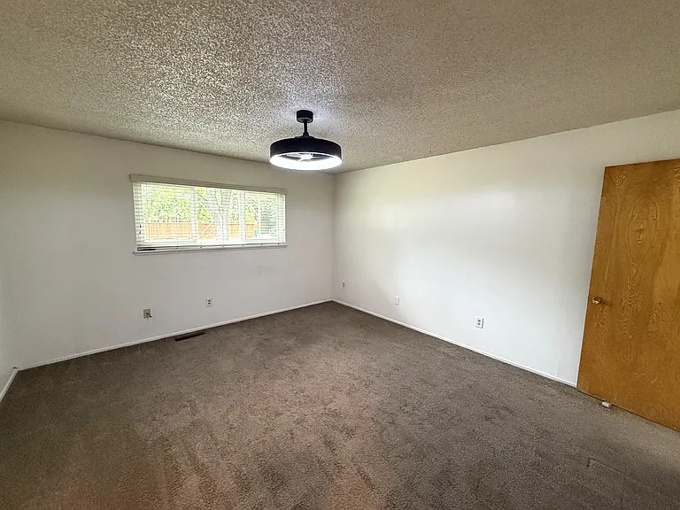 1201 Palm Ave — Photo 8