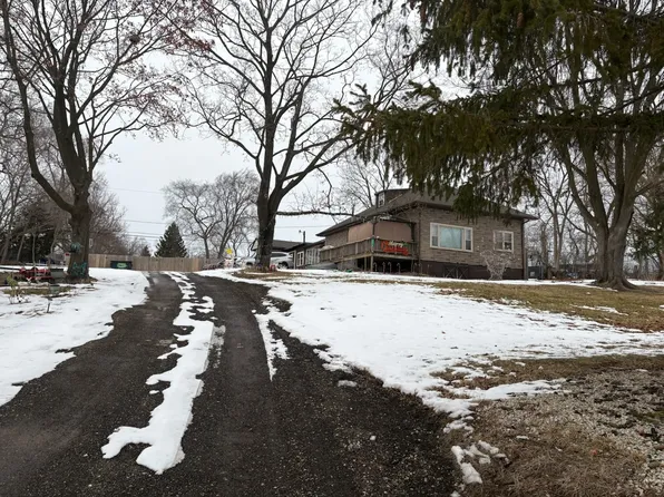 24616 W Clinton Ave, Round Lake, IL 60073