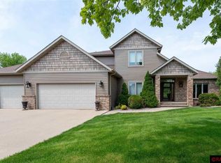 1002 Timberidge Trl, Eagle Lake, MN 56024