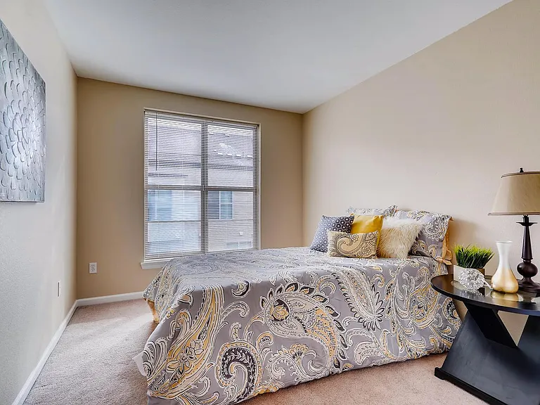 7010 W Virginia Pl — Photo 8