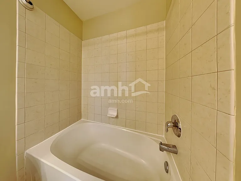 320 Hennepin Dr — Photo 12