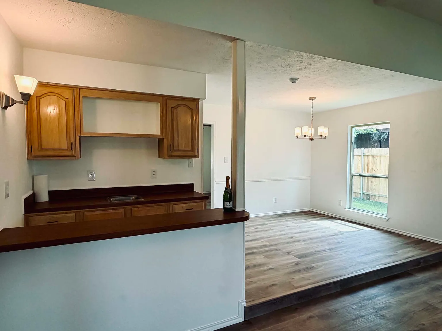4 bed, 2051 sqft, $2,500 — Photo 3
