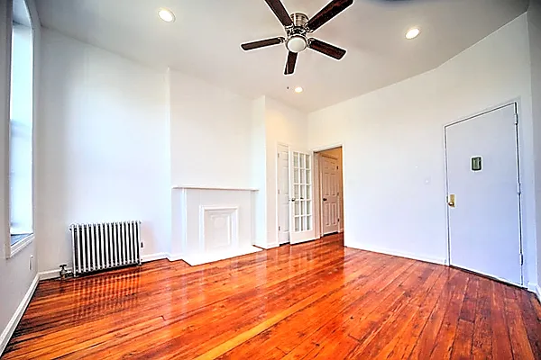 Rented by Metropolitan Realty | media 1