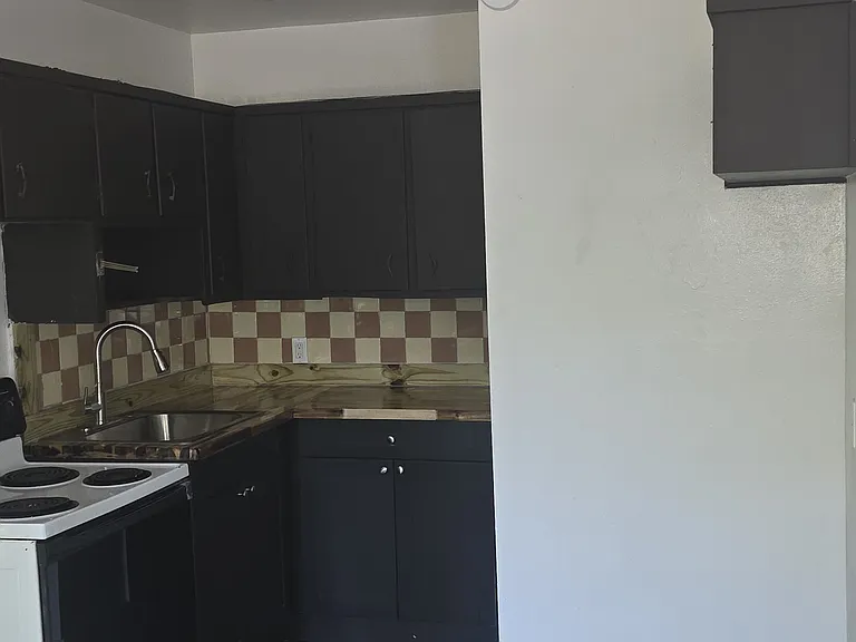 5825 Poitier Dr — Photo 4