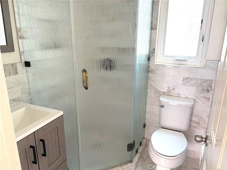425 S Catalina Ave #4 — Photo 25