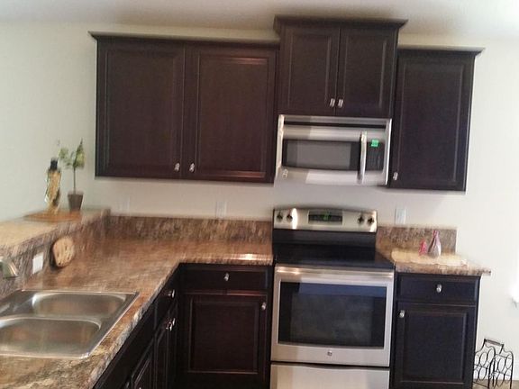 Kitchen w/Stainless Appliances