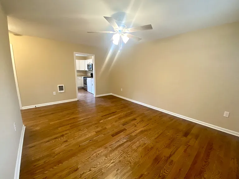 242 Cochran Rd — Photo 6