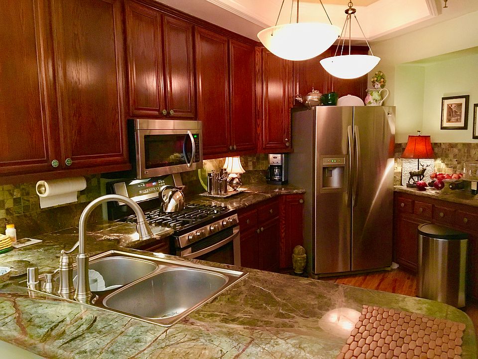 Remodeled kitchen/granite
