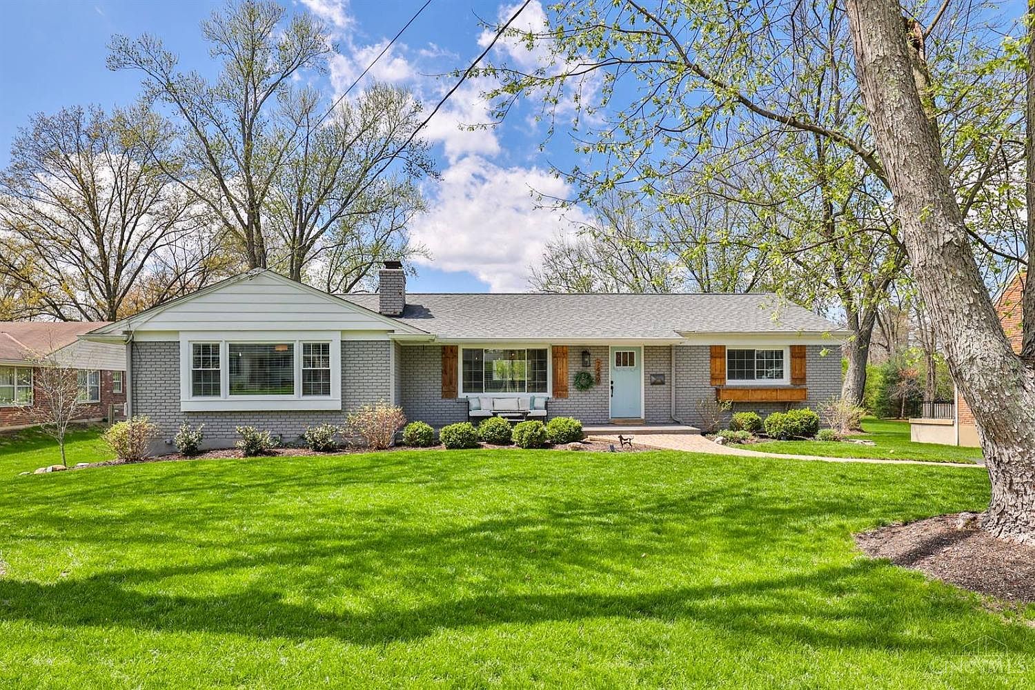7449 Hosbrook Rd, Cincinnati, OH 45243 | Zillow