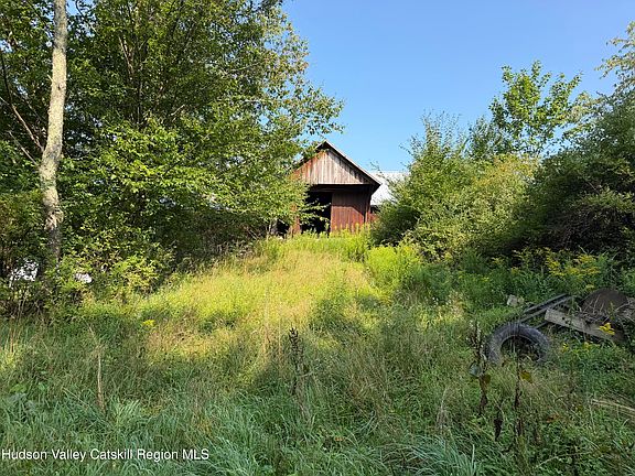 4th image of 1006 Gladstone Hollow Road
