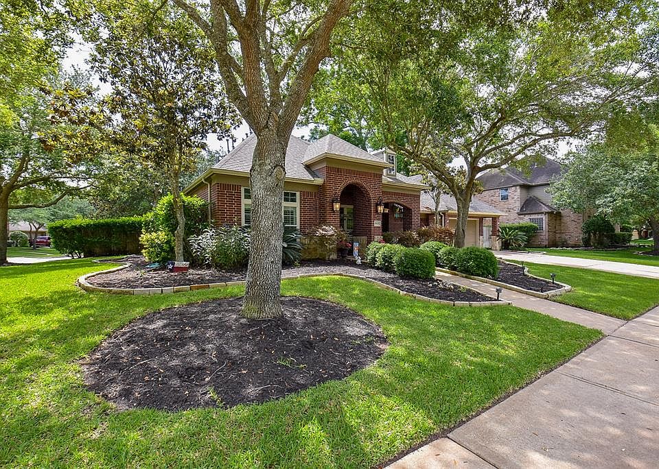 1st image of 9826 Sabine Cir