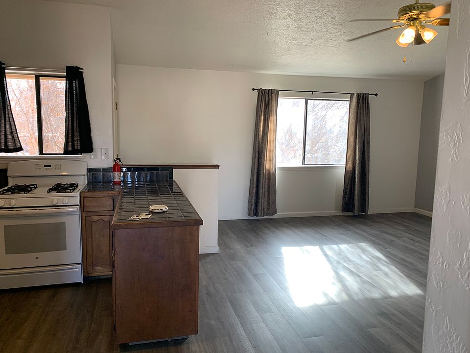 1st image of 2127 Gold Ave SE APT 13